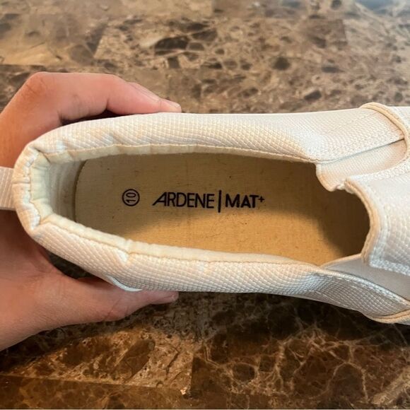 Ardene Women's MAT+ Comfort Cream Slide On Shoes Size 10 - Picture 10 of 13